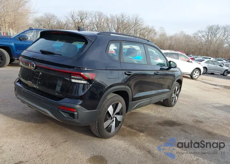 2025 Volkswagen Taos 1.5T S z USA, uszkodzony, nr VIN 3VV8C7B29SM054268